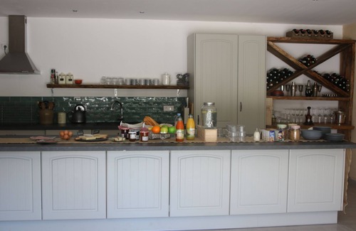 Saint-Jean-d'Eyraud House | Inviting Barn Conversion with Pool & Breakfast Included
