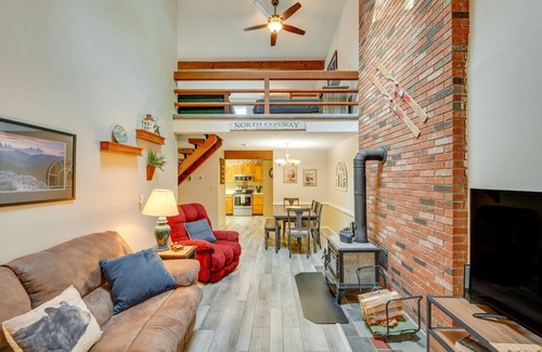 Bartlett Condo | Top-Rated Bartlett Condo with Balconies and Pool Access