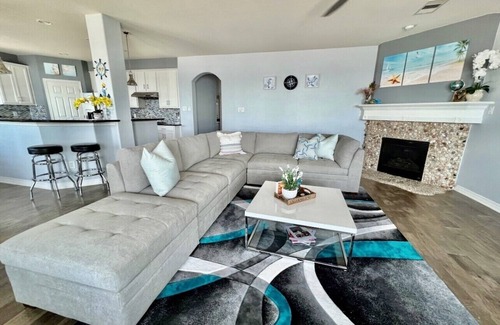 Seabrook House | Idyllic Beach House with Bay Front and Lake View