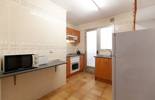 Vilafortuny Apartment | Inviting Beachfront Family Apartment with Ocean Views