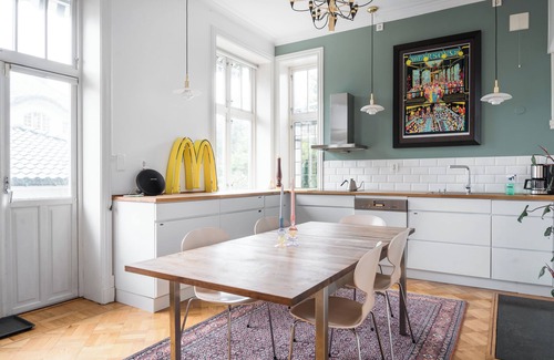 Bergenhus Apartment | Spacious, beautiful apartment with garden and parking- close to city center