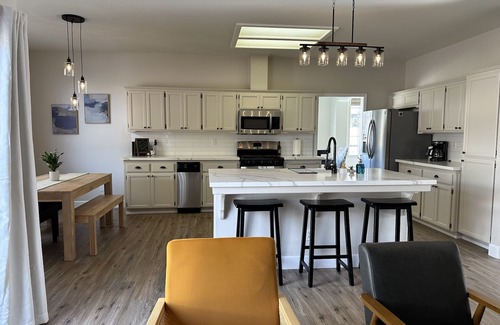 Paso Robles House | Beautiful Home with Pool, Spa & High Guest Rating Near Downtown
