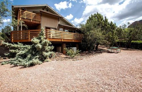 Sedona House | Elegant Double Deck Retreat in Chapel Area - Rated 9.6/10