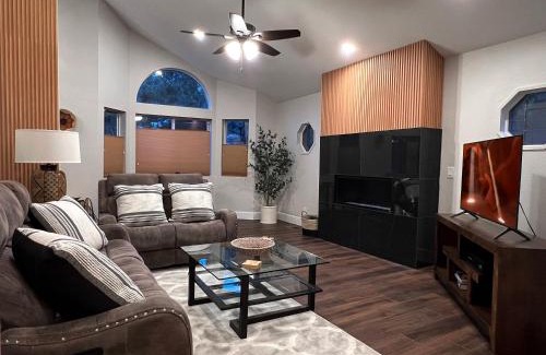 Sedona House | Elegant Double Deck Retreat in Chapel Area - Rated 9.6/10