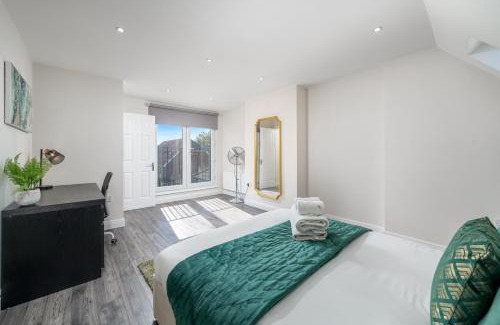 Finchley Apartment | Spacious Boutique 2 Bed Apartment Retreat Flexi BM