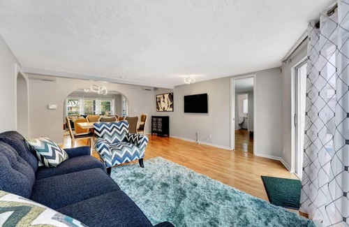 Boynton Beach Villa | Idyllic 4BR Boyton Beach Retreat with Pool Near the Shore