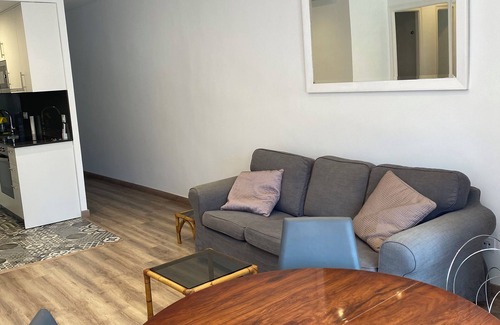 Navas Apartment | Bright 3-Bedroom Apartment in Barcelona with Spa Access