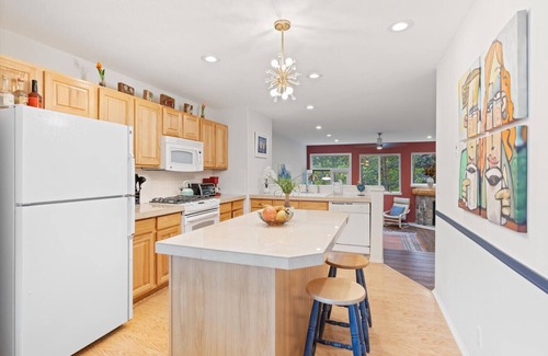 Frisco House | Bright Frisco 3BD with Lake Views, Steps from Town Center