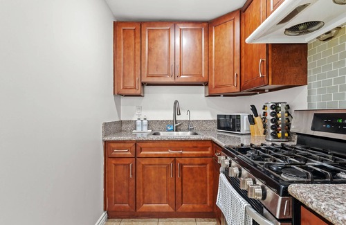 Westmont House | Spacious Bright Home Fully Equipped