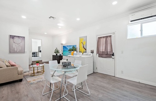 Westmont House | Spacious Bright Home Fully Equipped