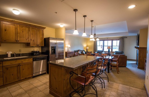 Crested Butte Cabin | Bright 3 Bedroom Condo with Pool, Spa, and Family Amenities