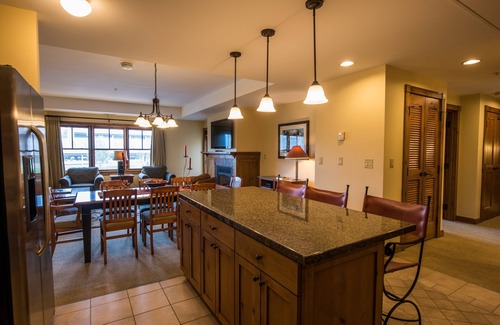 Crested Butte Cabin | Bright 3 Bedroom Condo with Pool, Spa, and Family Amenities