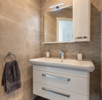 Bahar ic-Caghaq Apartment | Spacious, Bright&Terrace Views Home by QuickTrips