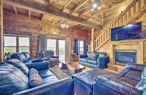 Albany House | Relaxing Cabin on Dale Hollow Lake with Inviting Hot Tub