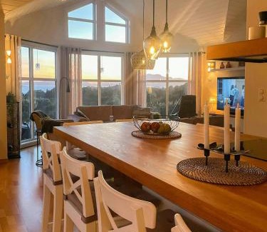 Gulen Municipality House | Spacious Cabin With Sognefjord Views