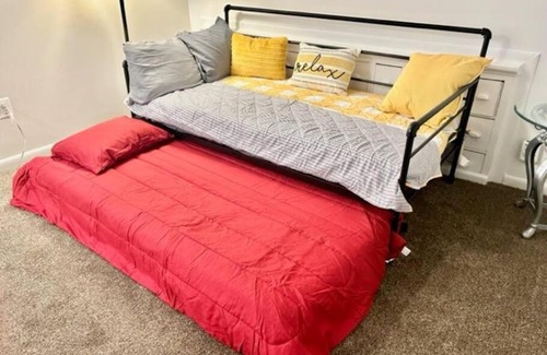 Monroeville Apartment | Top-Rated Cape Cod Retreat in Monroeville with Kitchen