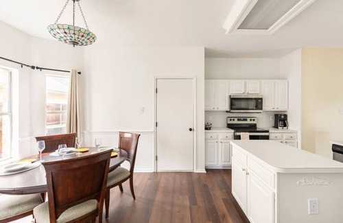 North Central Carrollton House | Spacious Carrolton Home Perfect for Large Group Getaways
