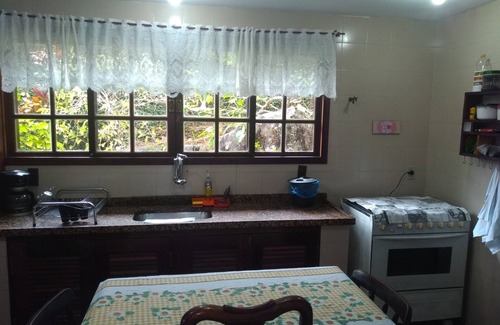 Teresopolis House | Guest Rated 10/10: Family-Friendly Chalet with Pool & BBQ