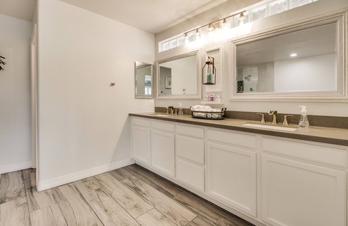 Chandler House | Top-Rated Chandler 5-Bedroom with Pool & Game Room