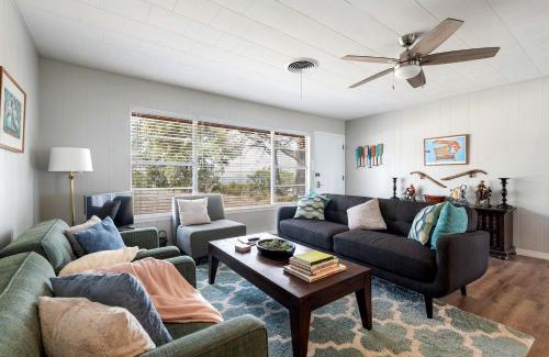 Oatmeal House | Spacious Chic Cabin with Private Yard in Marble Falls, Texas