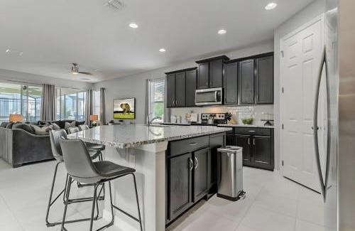Four Corners House | Elegant House on Solara Resort with Pool & Spa Amenities