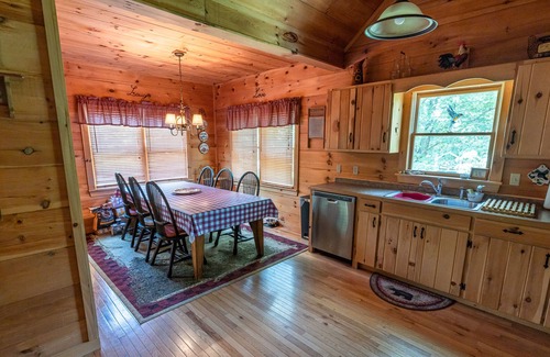 Choestoe Cabin | Guest Rated: 10/10 Choestoe Village Cabin with Pool