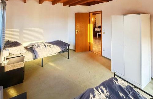 Rembrucken Apartment | Spacious City Apartment with Terrace in Heusenstamm