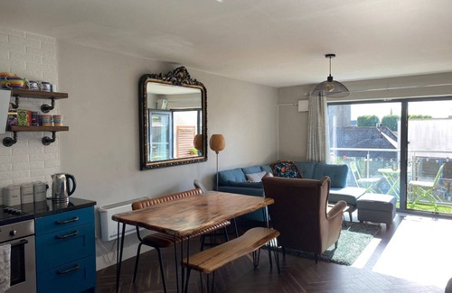 Portobello Apartment | Prime City Centre Apartment with Kitchen & Wheelchair Access