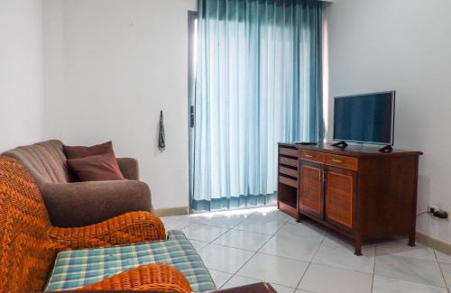 Suko Manunggal Apartment | Budget-Friendly 1BR Apartment with Pool at Taman Beverly