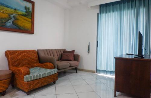 Suko Manunggal Apartment | Budget-Friendly 1BR Apartment with Pool at Taman Beverly