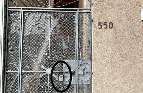 Sunnyside House | Perfect Getaway: 2 Master Bedrooms with Free Parking in SF
