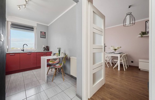 Psie Pole Apartment | Bright & Colorful Apartment with Great Amenities Await