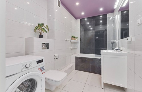 Psie Pole Apartment | Bright & Colorful Apartment with Great Amenities Await