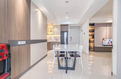 Surabaya Apartment | Spacious Combined 3BR Grand Sungkono Lagoon Apartment