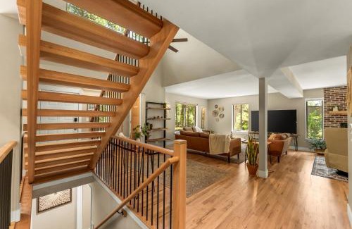 Monument House | Spacious Comfort in Scenic Monument