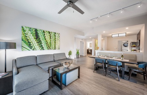 Four Corners Condo | Ideal Condo with Pool & Shuttle to Disney World, Rated 9.4