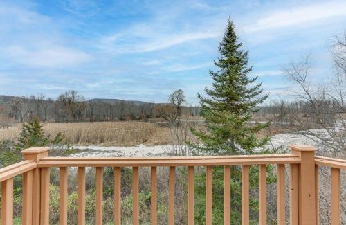 Vernon Apartment | Exceptional Apartments in Vernon Township with Hot Tub Access