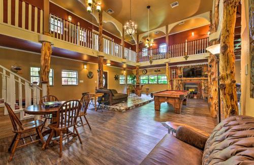 Conroe House | Top-Rated Conroe Home with Foosball, Pool Table & Pet-Friendly