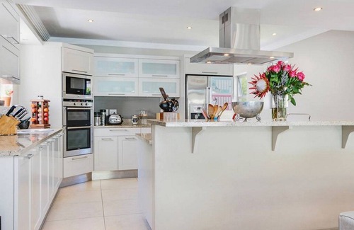 Constantia House | Family-Friendly Constantia Home with Oceanfront Views