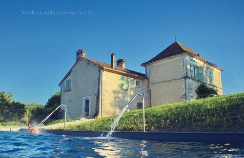 Mareuil en Perigord House | Delightful 3-Bed Cottage with Pool & Arabian Horses