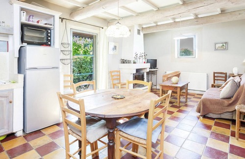 Oppede Cottage | Inviting Cottage in Oppede with Pool and Pet-Friendly Perks