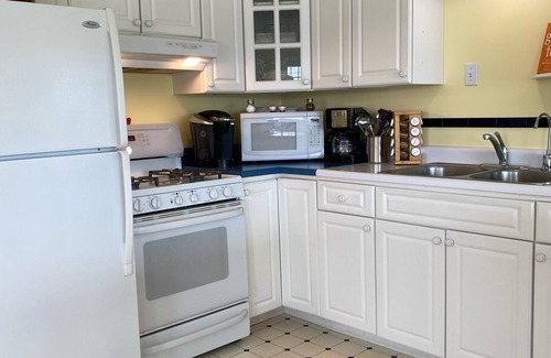 Port Clyde House | Harbor View Cottage in Port Clyde Village - Guest Rated 9.8