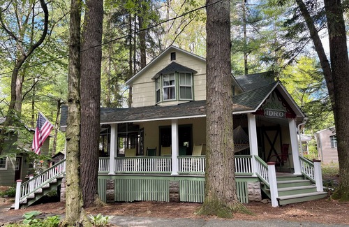 Mount Gretna Heights Cottage | Beautiful Cottage with Porches and Pool in Mt. Gretna