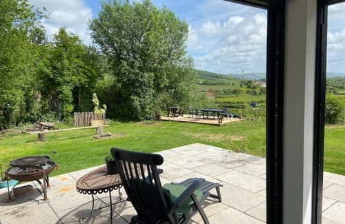 Axbridge Cottage | Cozy Country Retreat in the Heart of Mendips