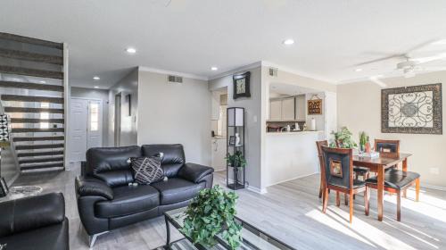 Mobile Apartment | Cozy Condo Retreat with Pool & Family-Friendly Amenities