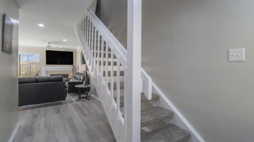 Mobile Apartment | Cozy Condo Retreat with Pool & Family-Friendly Amenities