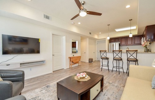 Katy Condo | Cozy 3-Bedroom Gated Condo in Lifestyle Center