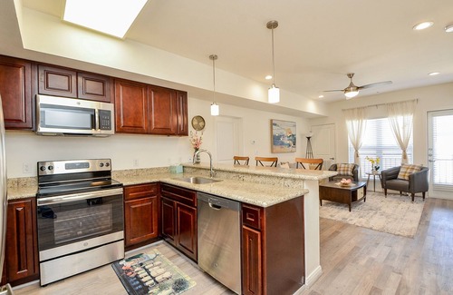 Katy Condo | Cozy 3-Bedroom Gated Condo in Lifestyle Center