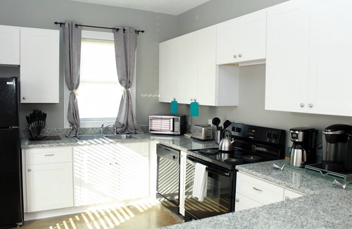 Lake Charles House | Comfortable Home Near Attractions, Pet and Child Friendly