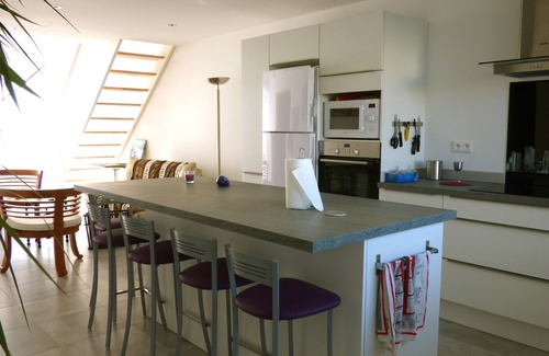 Palavas-les-Flots Villa | Seaside Villa with Garden and Pond Views, Rated 9.8/10